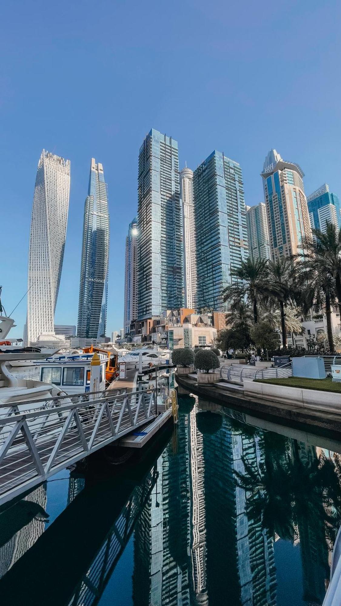 Savor Marina Views From The 64Th Floor Aparthotel Dubai Buitenkant foto